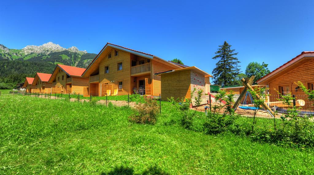 Feriendorf Am Hahnenkamm ロイテ エクステリア 写真