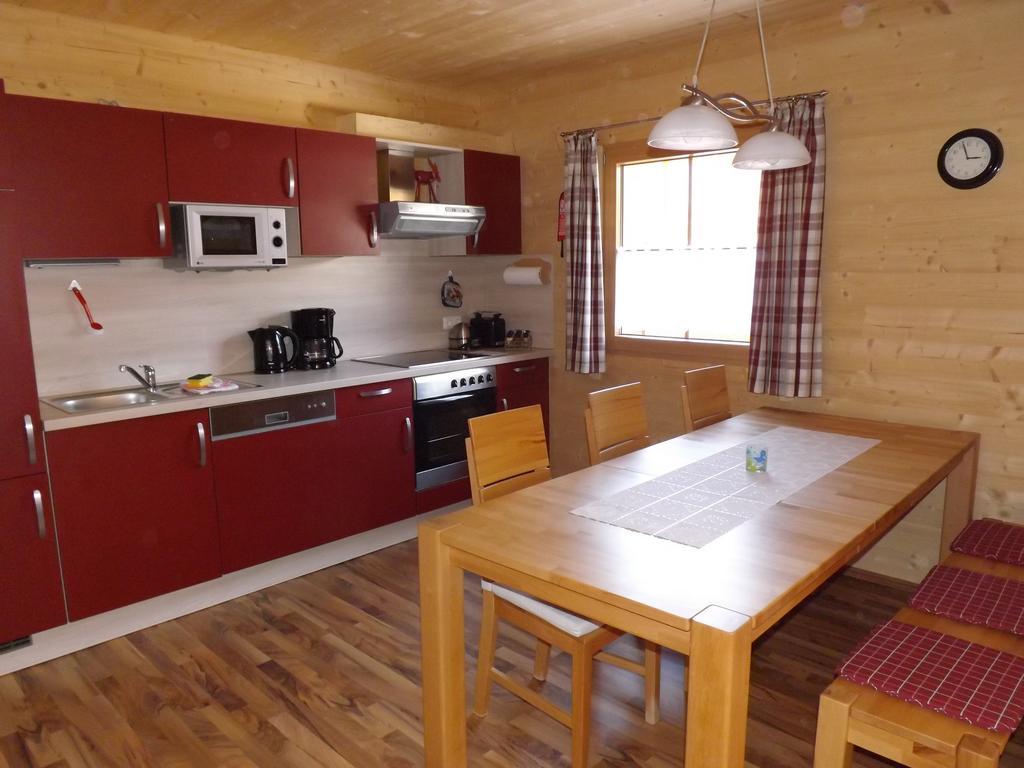 Feriendorf Am Hahnenkamm ロイテ 部屋 写真